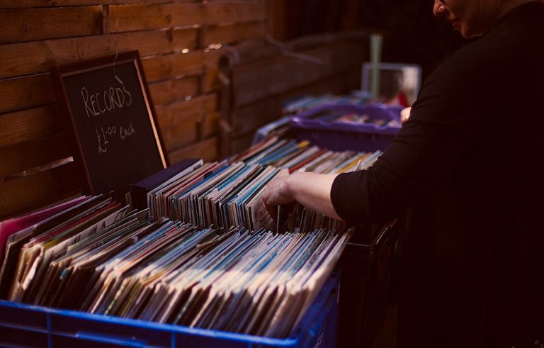 Networking: So baust du im Musikbusiness langfristige Geschäftsbeziehungen auf